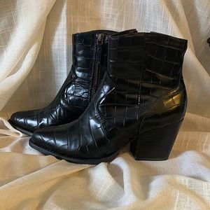 Johnston & Murphy Black Booties